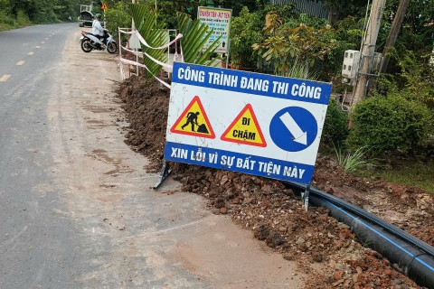 THI CÔNG DỰ ÁN LẮP ĐẶT ĐẶT ỐNG HDPE D225mm